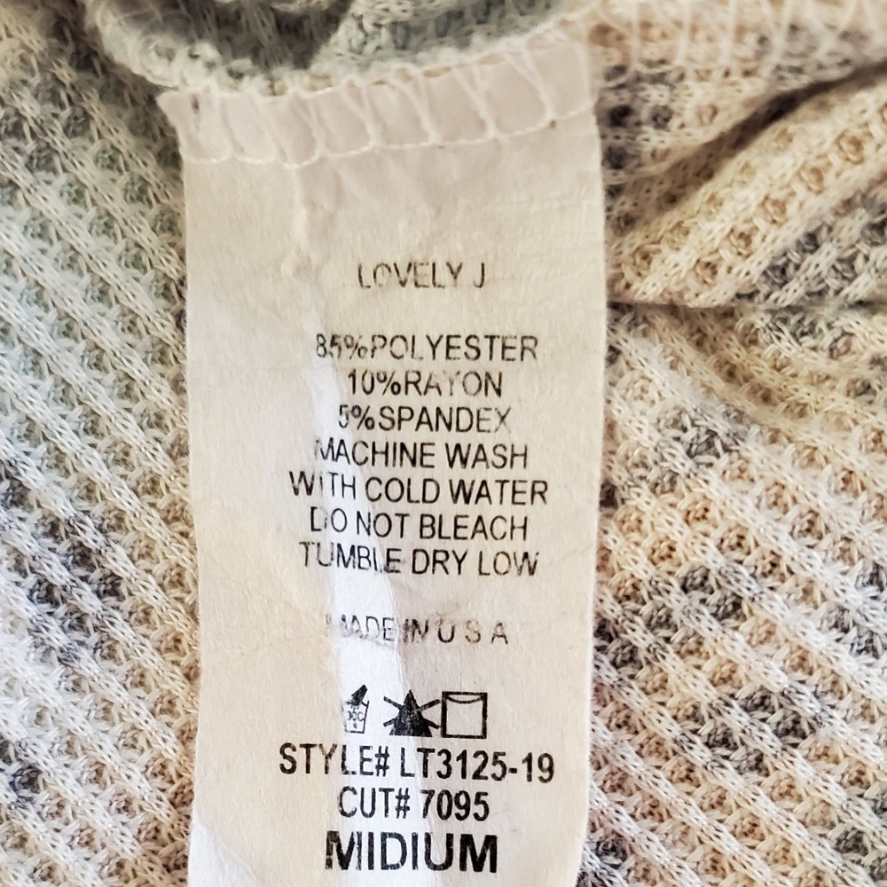 Lovely J Multicolor Pastel Leopard Print Knit Top V-Neck Long Sleeve Size M - Picture 7 of 7